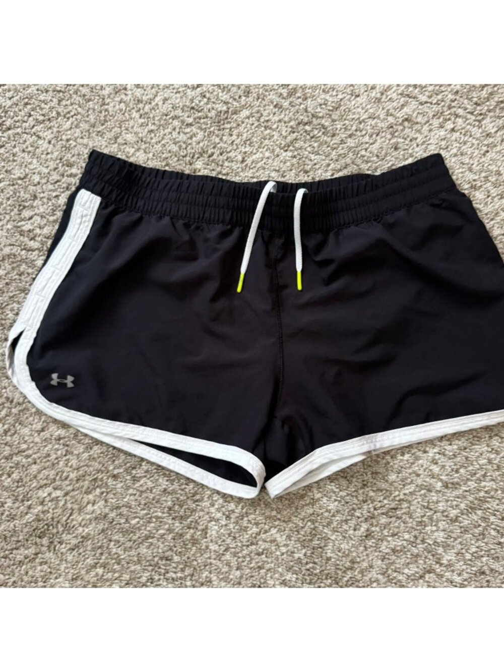 Under Armour Running Shorts Women's Size LG Black White Trim HeatGear Drawstring